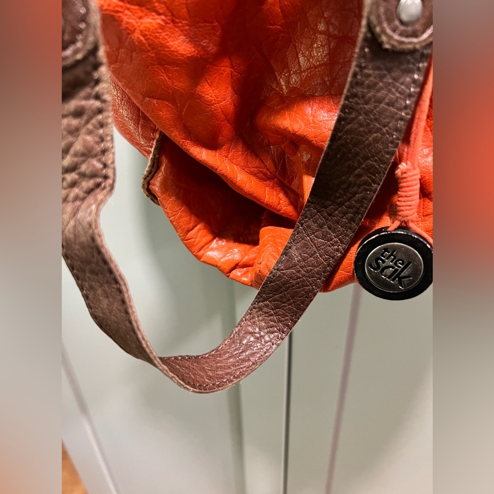The Sak Orange Leather Shoulder Bag - Picture 4 of 11